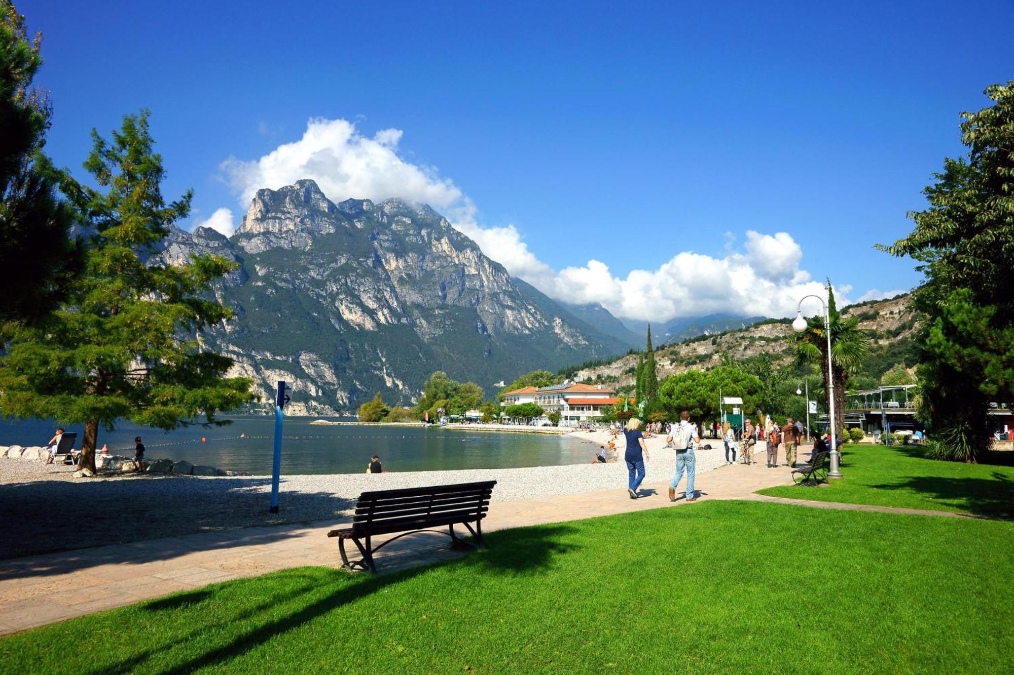 Residenza Il Cavaliere Del Lago - Happy Rentals Riva del Garda Exterior photo